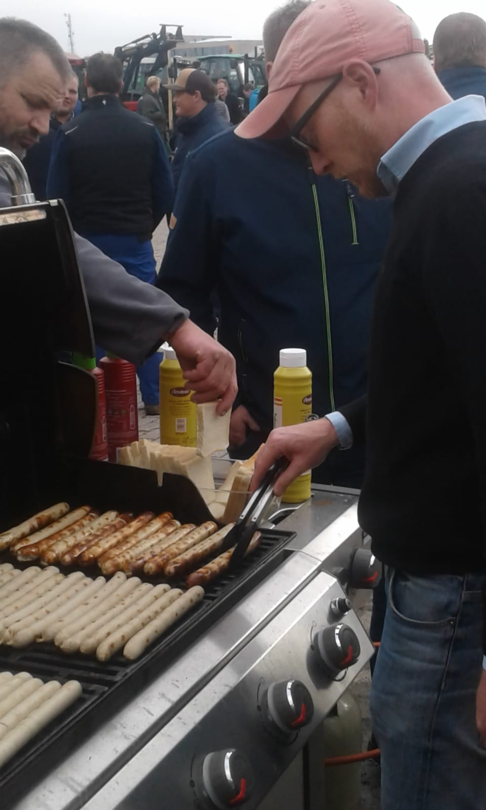 newsimages/50-Trecker demo7.jpg